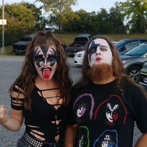 Meet your Posher, Caitlin